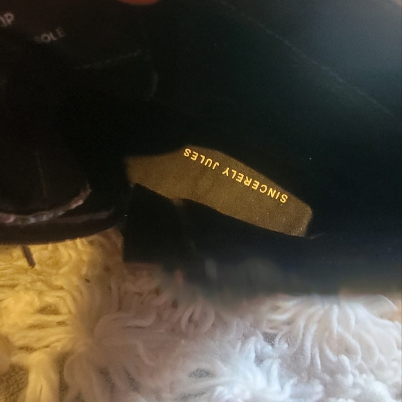 Sincerely Jules Floral boots. No Wear. Perfect Condition. - Picture 5 of 7